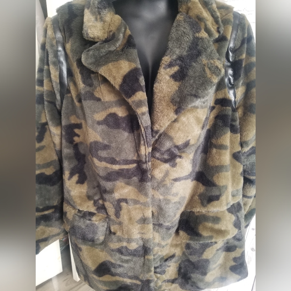 SHEIN CURVE WOMEN JACKET 😍🥰🙎‍♀️ - Picture 8 of 15